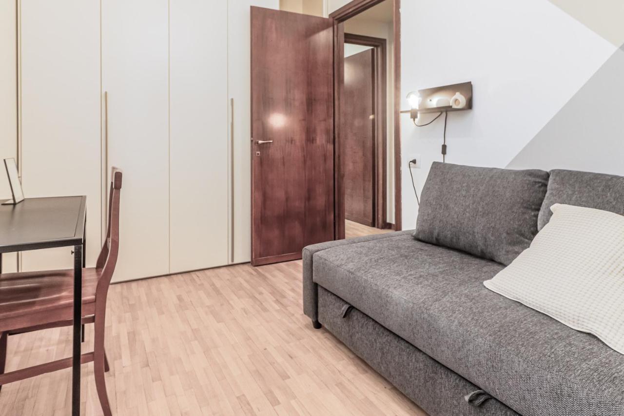 Stunning view lakeside apartment - Larihome Gravedona Eksteriør bilde