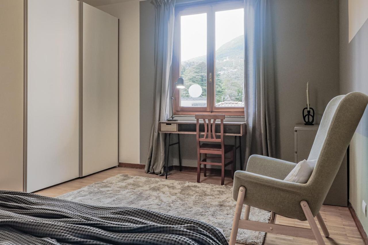Stunning view lakeside apartment - Larihome Gravedona Eksteriør bilde